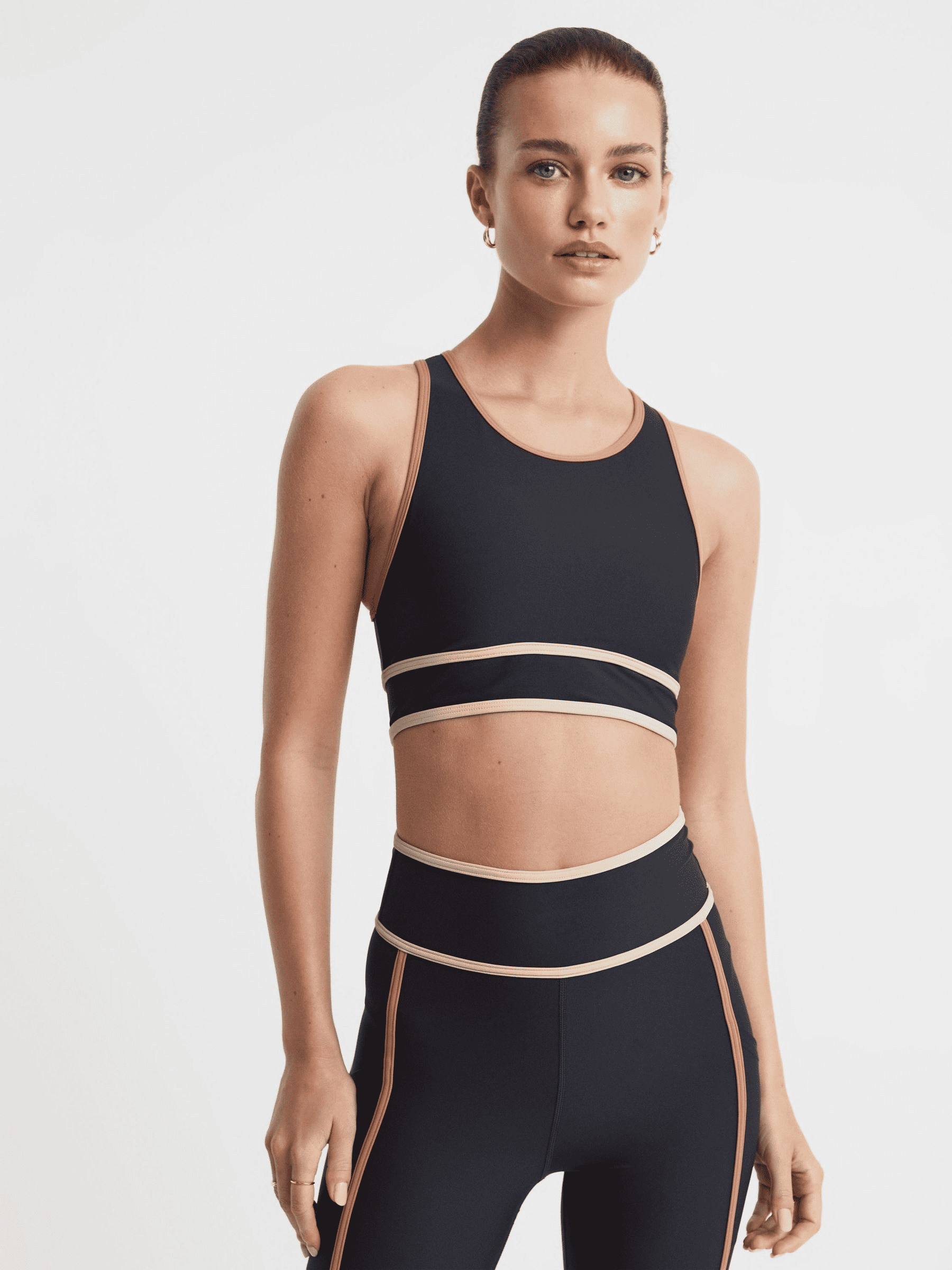 人群洞察，内容稳定转化