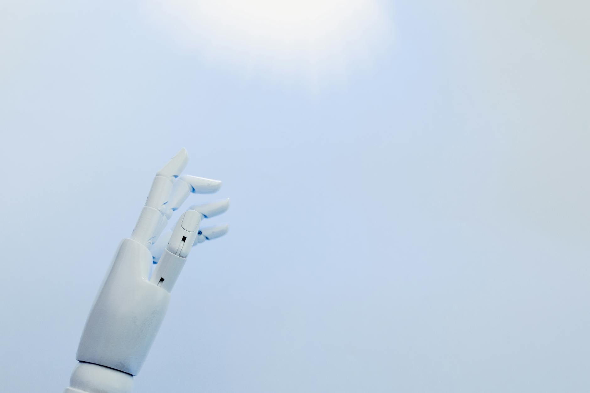 利用AI优化达人合作回报与复盘效率的场景图