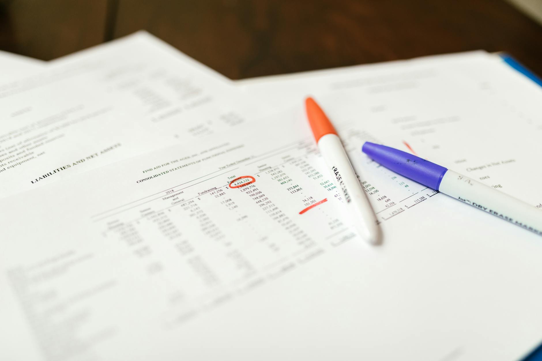 红人投放平台选错导致预算浪费的示意图