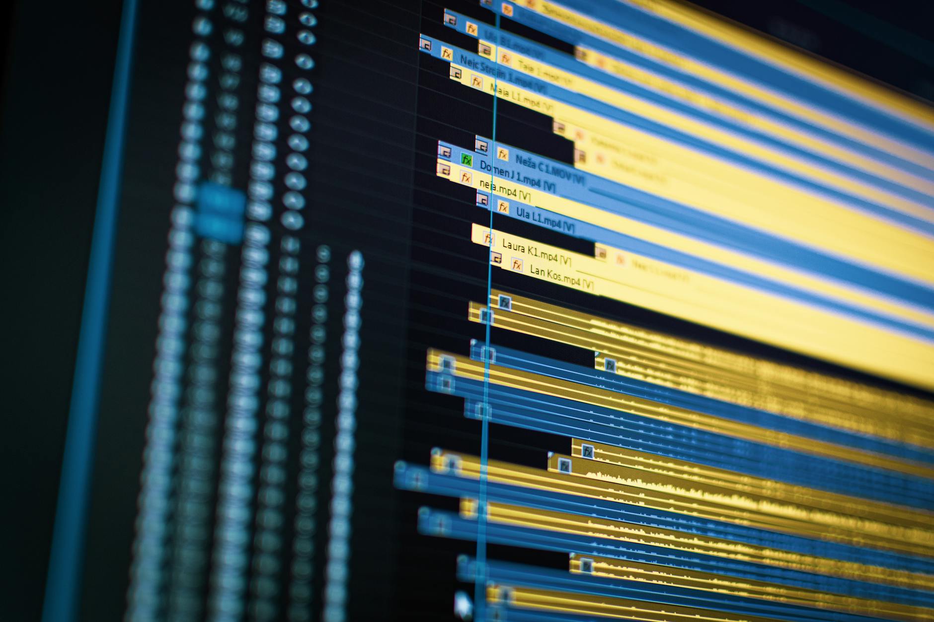 不同类型亚马逊运营软件功能模块对比示意
