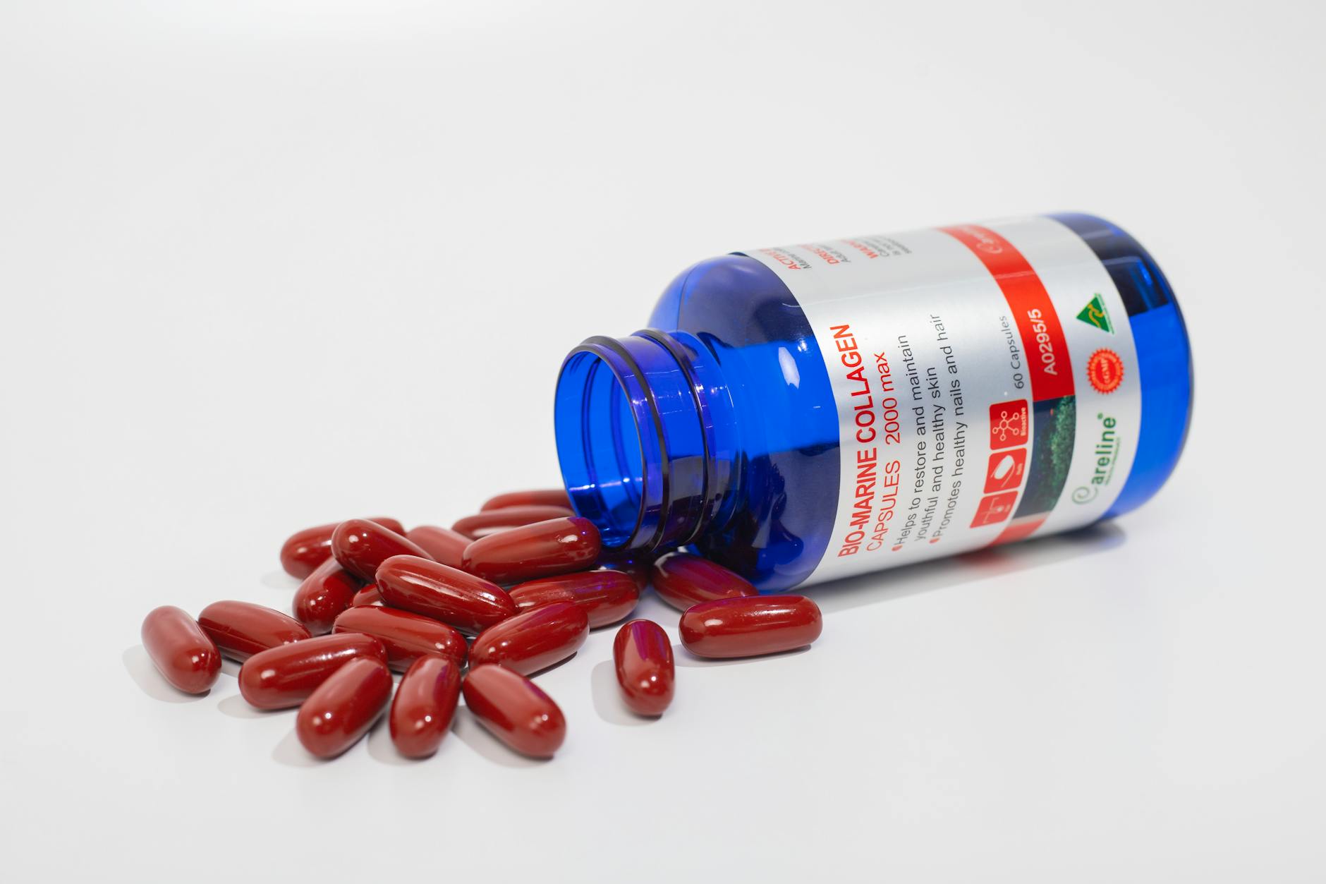 白底商品主图拍摄与后期处理的合规示意