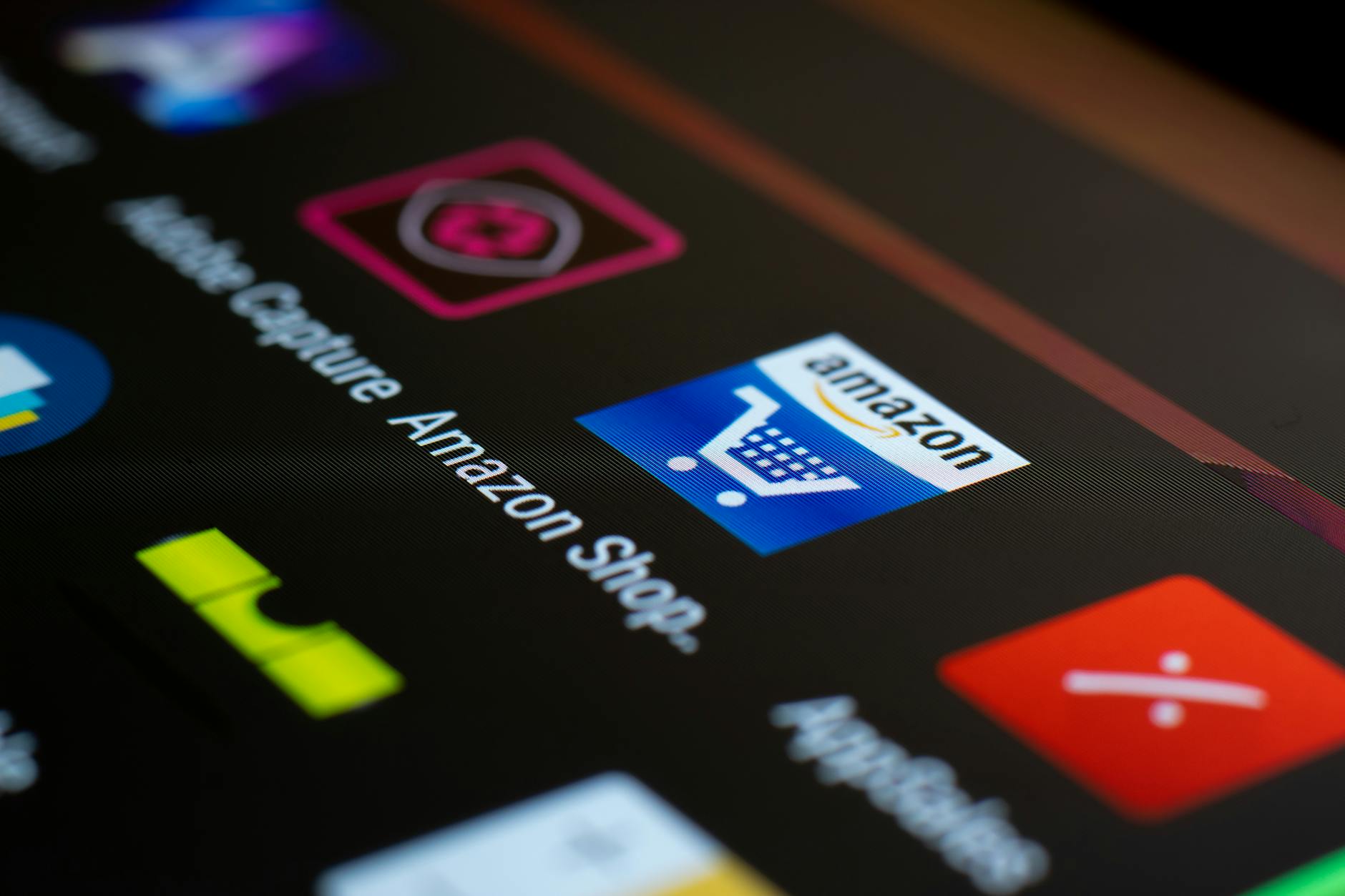 Amazon 与 Shopify 两种选品路径对比图