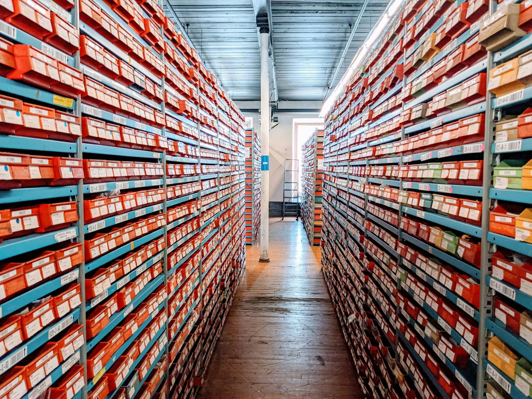 库存积压与缺货并存的跨境电商经营风险场景